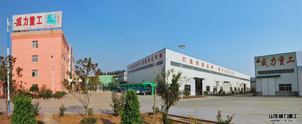 2500噸玻璃鋼化糞池液壓機廠家一角